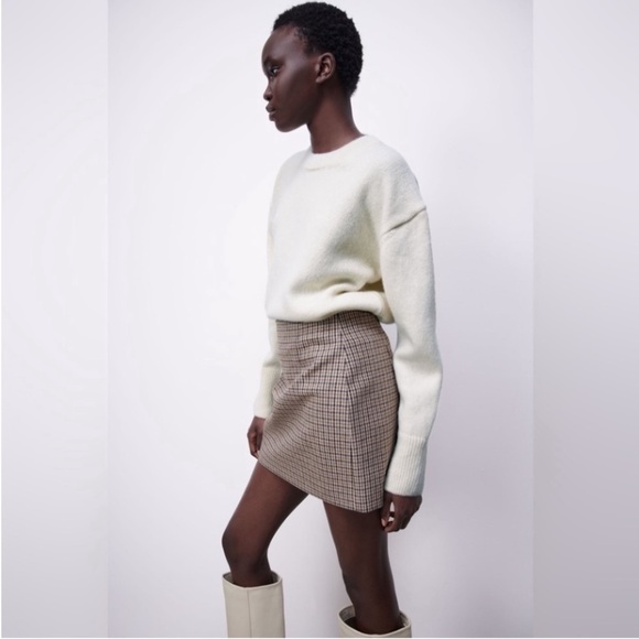 L. Zara 100% Wool Sweater - Picture 10 of 14